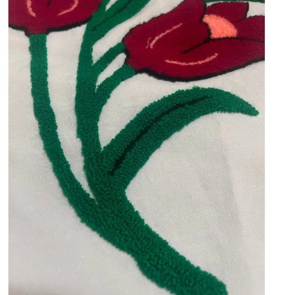 Vtg Pillow Case Needle Punch Red Tulip Latch hook Embroidered 28‎ x 19